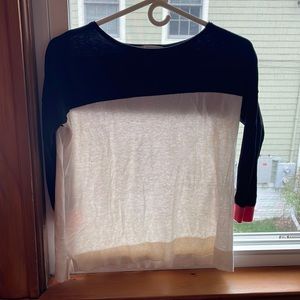 Thin sweater